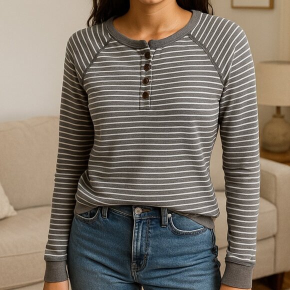 Aeropostale Women's Gray Striped Henley Long Sleeve Top Sz S Casual Classic - Picture 2 of 10